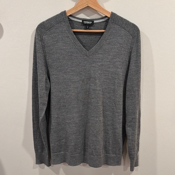 Express Men's Merino Wool Blend V-Neck Long Sleeve Sweater Gray Size M - Picture 3 of 5